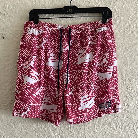 Vineyard Vines Deep Pink Soft Red White Boat Pattern Swim Shorts Medium - Picture 1 of 7